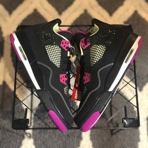 Jordan 4 Fuchsia